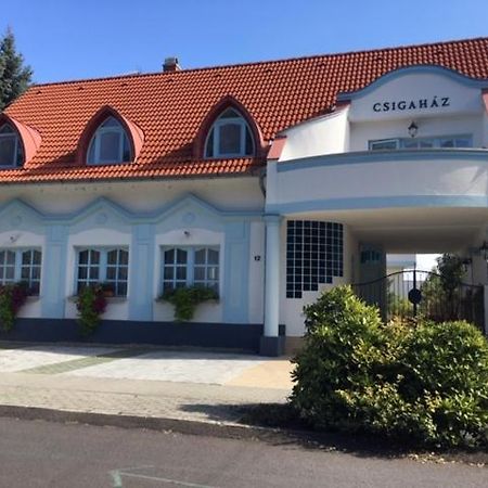 Csigahaz Panzio Hotel Gyula Buitenkant foto