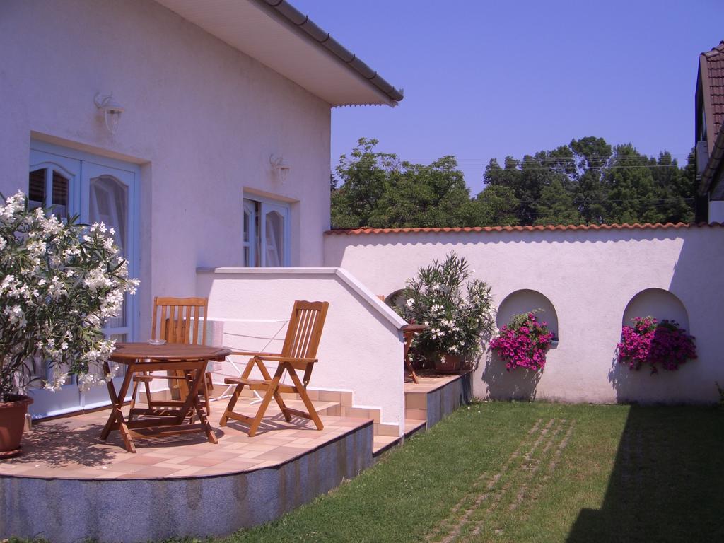 Csigahaz Panzio Hotel Gyula Buitenkant foto